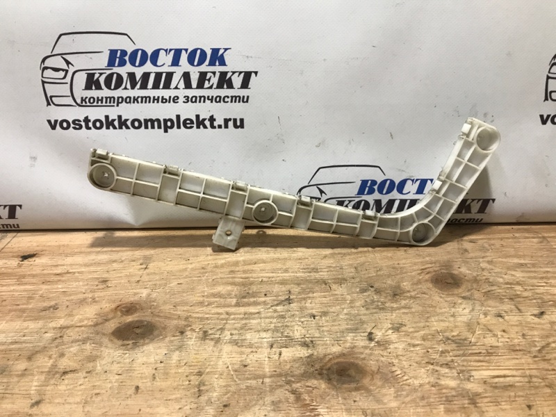 Клипса бампера Mitsubishi Delica D:5 2008 CV5W 4B12 зад лев