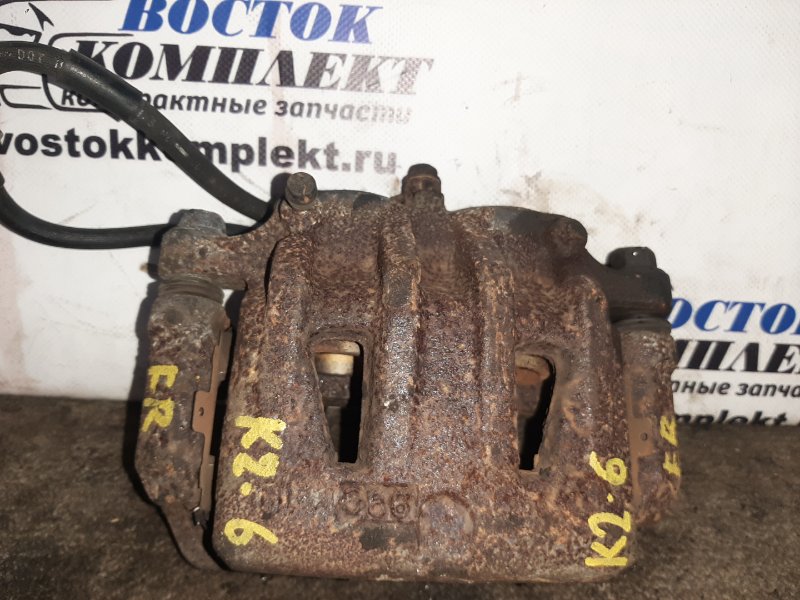 Суппорт Nissan Elgrand MNE51 VQ25DE перед прав