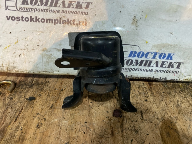 Подушка двигателя Toyota Noah 2009 ZRR70W 3ZR-FE прав