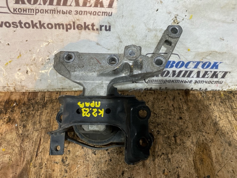 Подушка двигателя Nissan March NK13 HR12DE прав