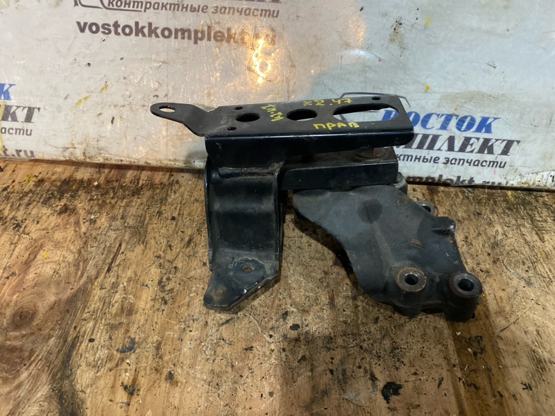 Подушка двигателя Toyota Passo KGC10 1KR-FE лев