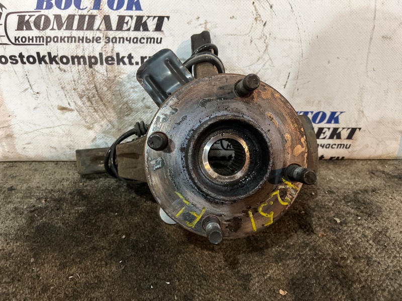 Ступица Nissan NV200 M20 HR16DE перед лев