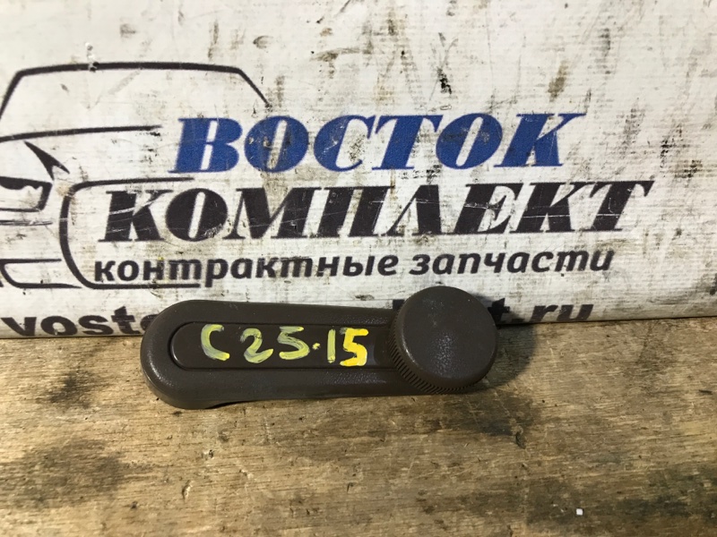 Ручка стеклоподъемника Toyota Hiace YH71V 3Y лев