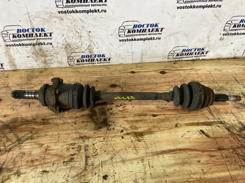 Привод Nissan Elgrand MNE51 VQ25DE зад прав