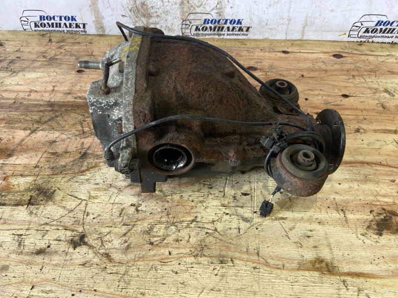 Редуктор Nissan Elgrand MNE51 VQ25DE зад