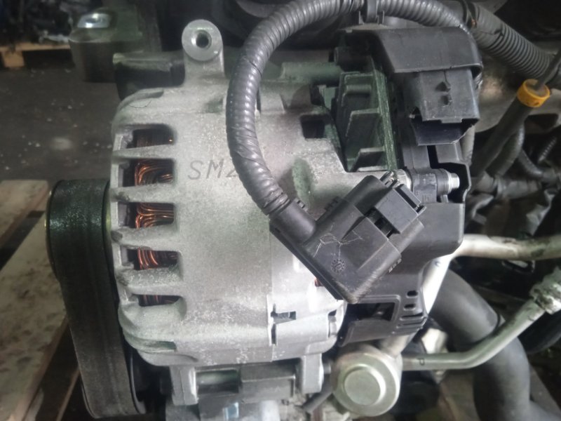 Генератор Nissan Serena HC26 MR20DD