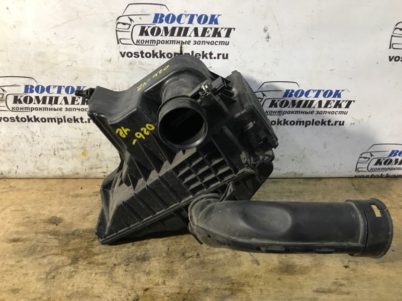 Корпус воздушного фильтра Nissan Cube 2013 Z12 HR15DE