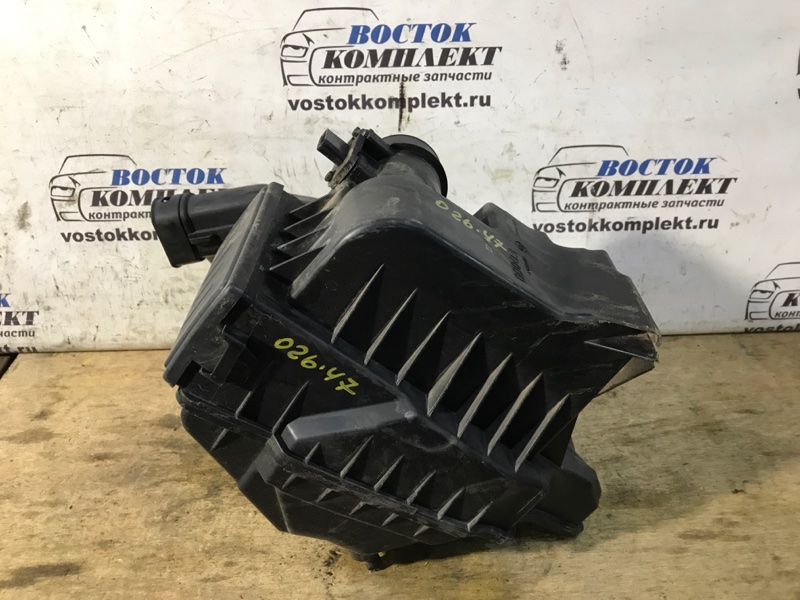 Корпус воздушного фильтра Nissan Cube 2010 Z12 HR15DE