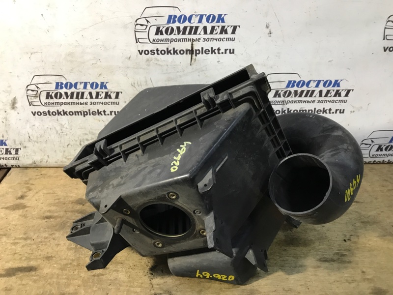 Корпус воздушного фильтра Nissan Elgrand 2002 NE51 VQ35DE