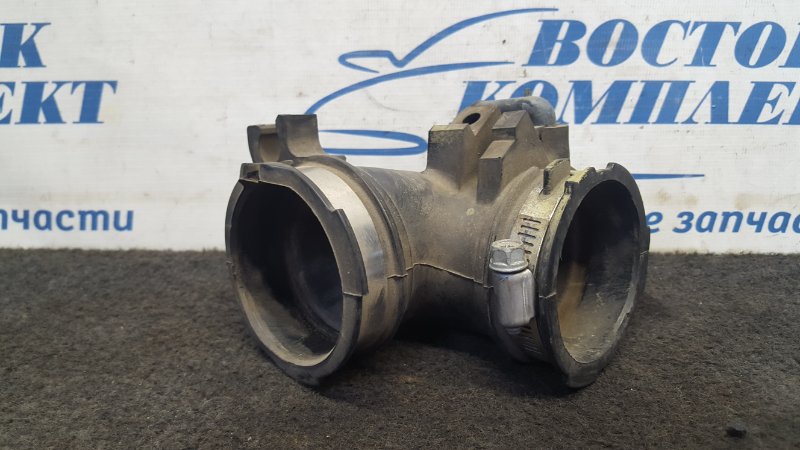 Патрубок воздушного фильтра Mazda Demio DY3W ZJ-VE