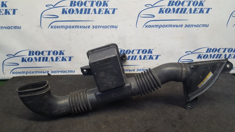 Воздухозаборник Suzuki Swift HT51S