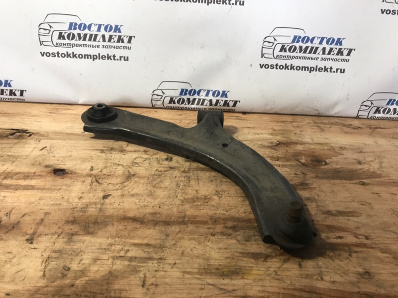 Рычаг подвески Mazda Familia VZNY12 HR16DE перед прав