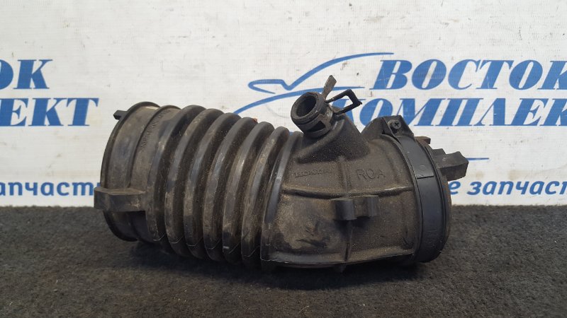 Патрубок воздушного фильтра Honda Stepwgn 2012 RK5 R20A