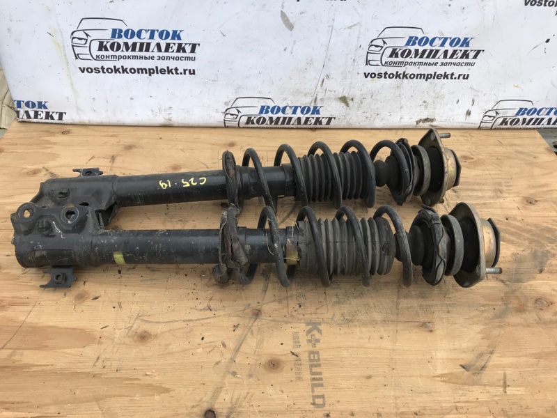 Стойка подвески Toyota Passo 2004 KGC10 1KR-FE перед