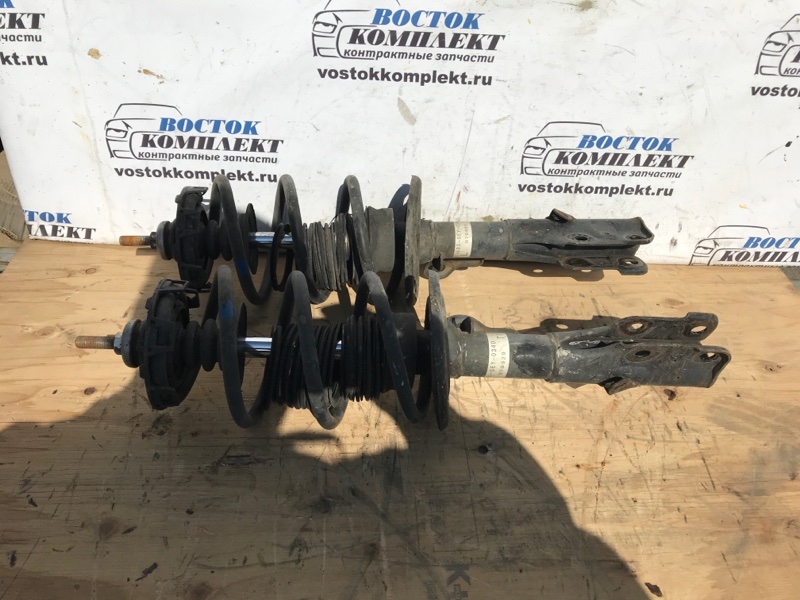 Стойка подвески Honda Mobilio Spike GK1 L15A перед