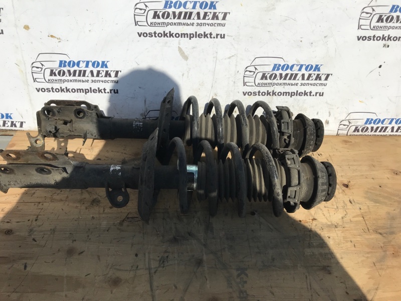 Стойка подвески Honda Freed GB3 L15A перед