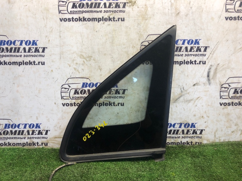 Стекло собачника Nissan Serena C25 MR20DE лев