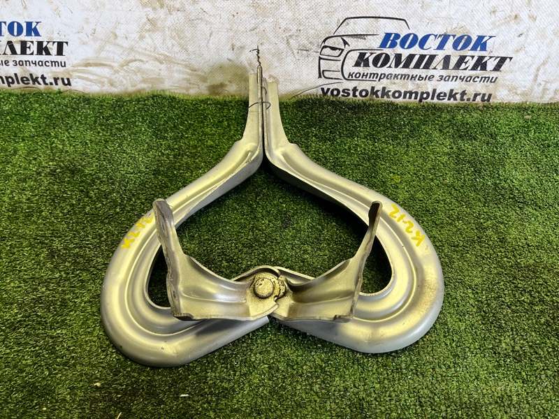 Петля капота Honda Mobilio GB2 L15A