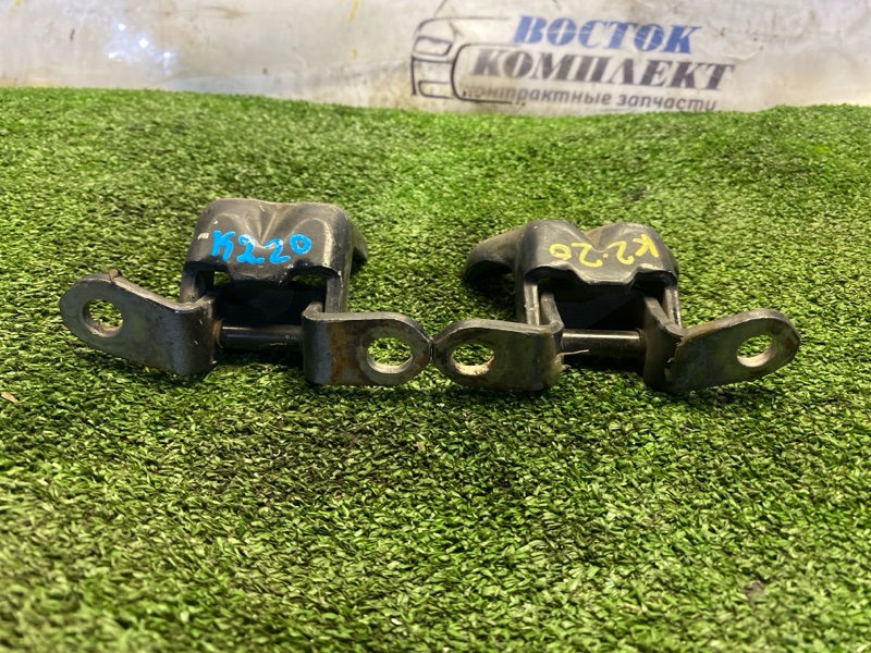 Петля двери Nissan Cube Cubic BGZ11 CR14DE перед прав