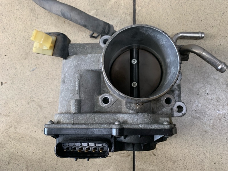 Заслонка дроссельная Toyota Noah AZR60 1AZ-FSE