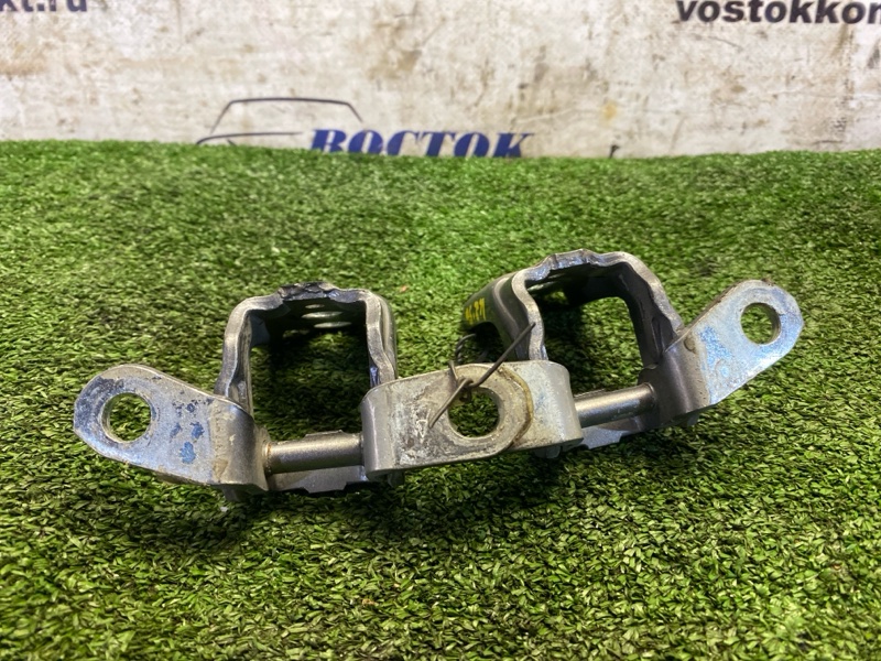 Петля двери Nissan Note E12 HR12DE перед прав