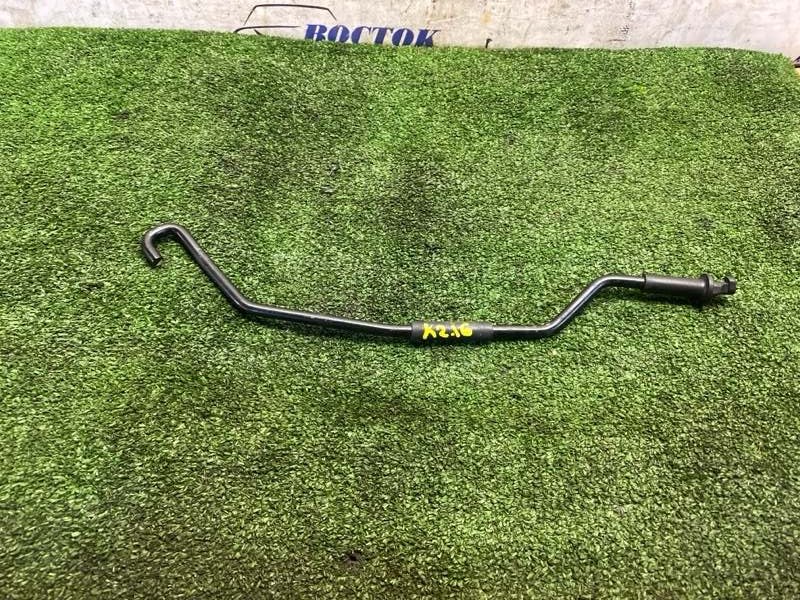 Держатель капота Nissan Cube Z12 HR15DE