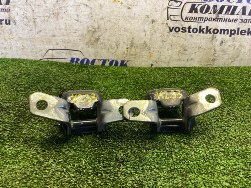 Петля двери Mazda Atenza GY3W L3-VE перед прав