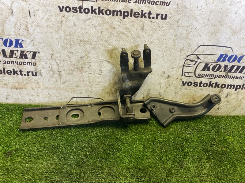 Ролик двери Mazda MPV LW3W L3 зад прав