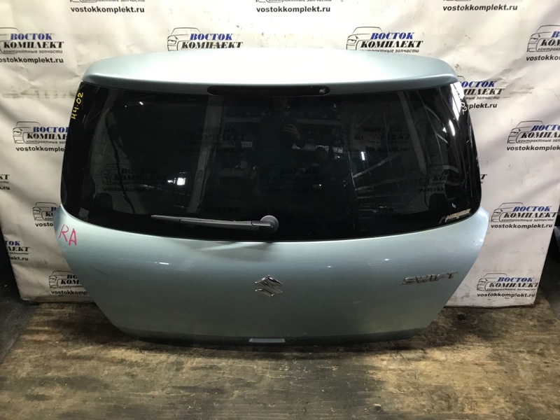 Дверь задняя багажника Suzuki Swift ZC71S K12B
