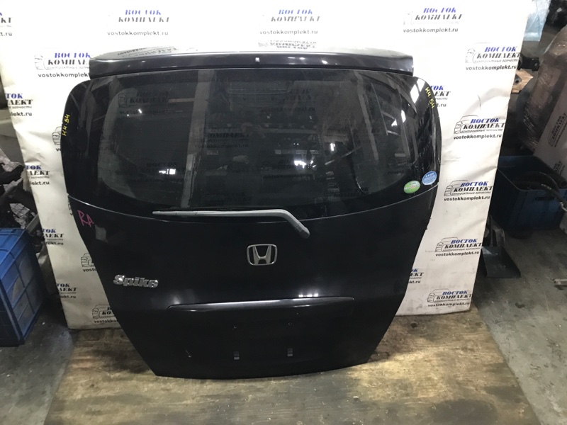 Дверь задняя багажника Honda Freed Spike GB3 L15A