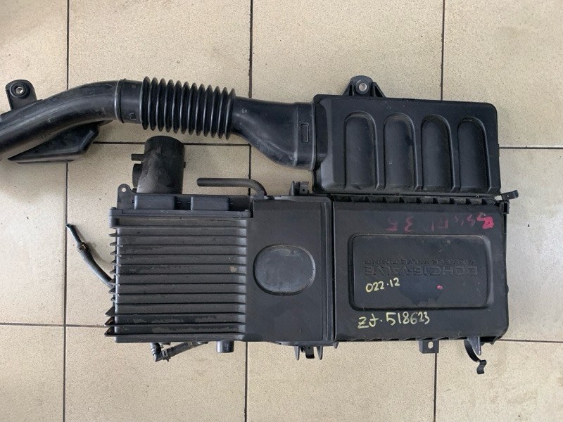 Корпус воздушного фильтра Mazda Demio DY3W ZJ-VE