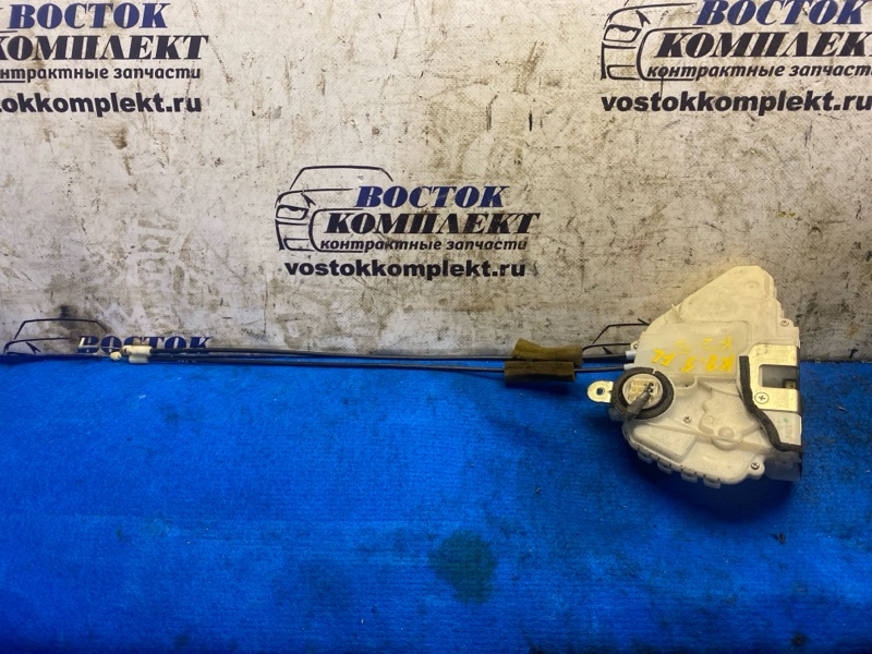 Замок дверной Honda Stream RN7 R18A перед лев