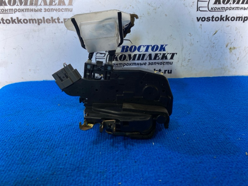 Замок дверной Nissan Serena C25 MR20DE перед лев