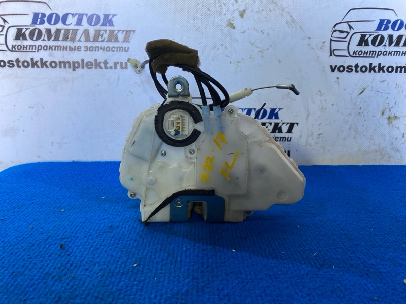 Замок дверной Honda Stream 2007 RN6 R18A перед лев