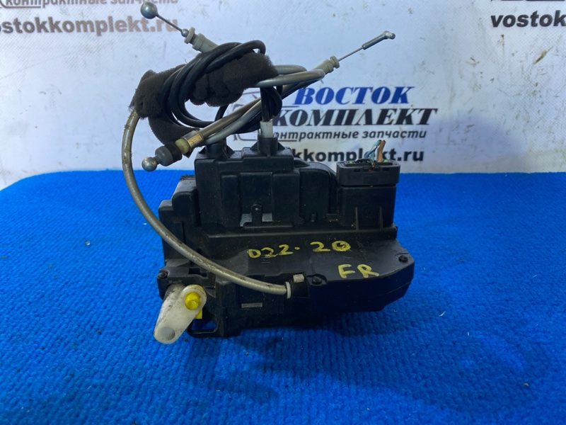 Замок дверной Nissan Cube BZ11 CR14DE перед прав