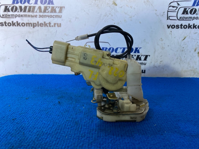 Замок дверной Toyota Vitz NCP15 2NZ-FE зад лев