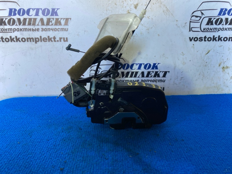 Замок дверной Nissan Serena CC25 MR20DE перед прав