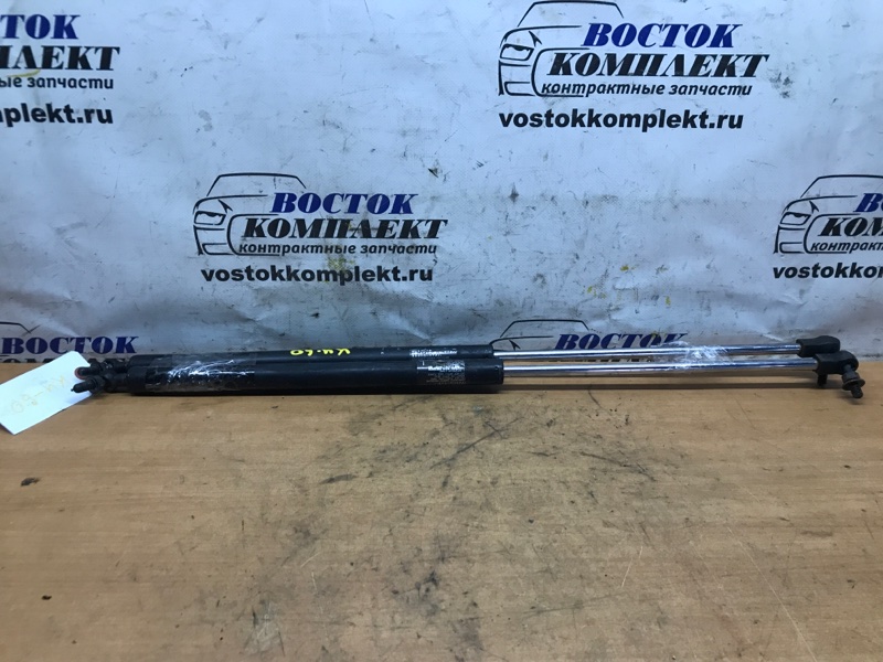 Амортизатор багажника Honda Stream RN6 R18A