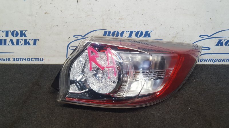 Фонарь стоп-сигнала Mazda Axela BL5FW ZY-VE прав