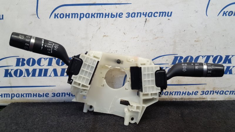 Переключатель подрулевой Mazda Axela BL5FW ZY-VE