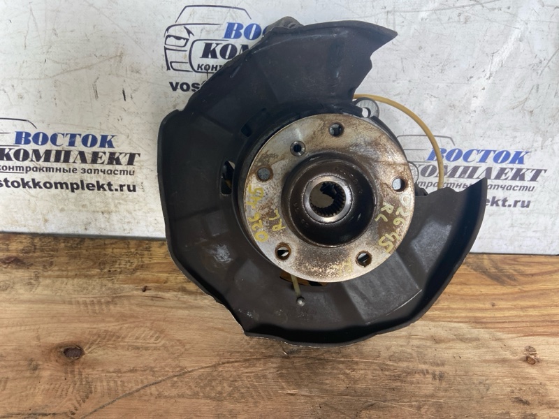 Ступица BMW 320i 2006 E90 N46B20 зад лев