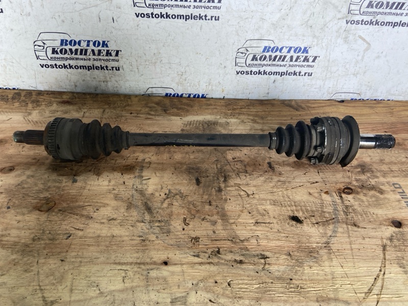 Привод BMW 320i 2006 E90 N46B20 зад лев