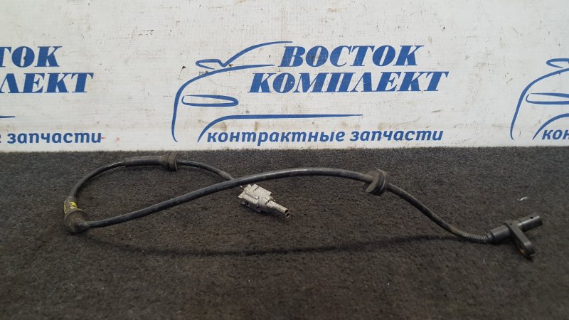 Датчик ABS Nissan Serena CC25 зад лев