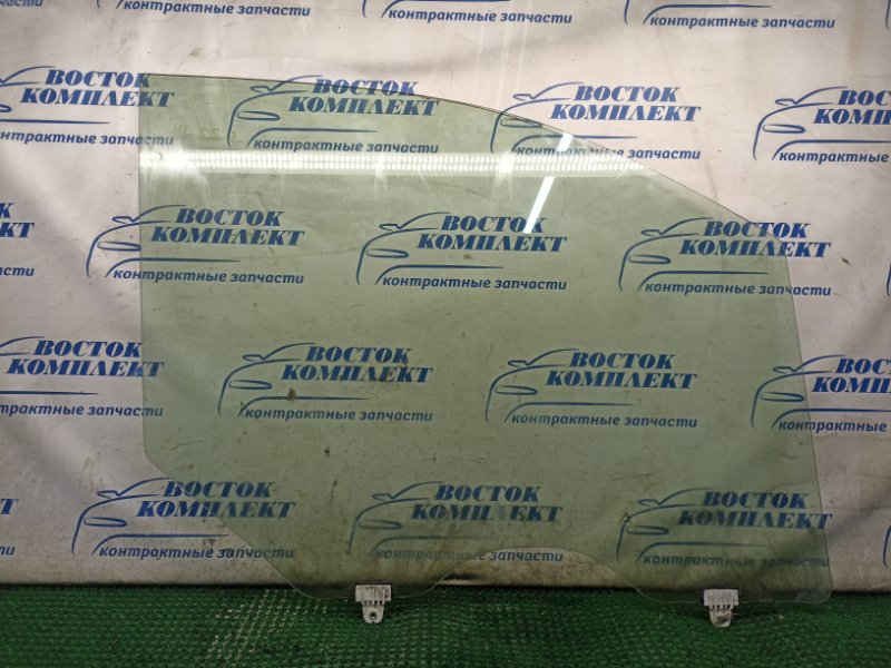 Стекло боковое Nissan Serena 2006 CC25 MR20DE перед прав