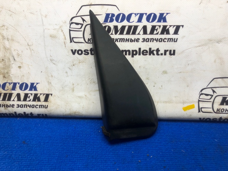 Уголок крыла Nissan Cube BZ11 CR14DE лев