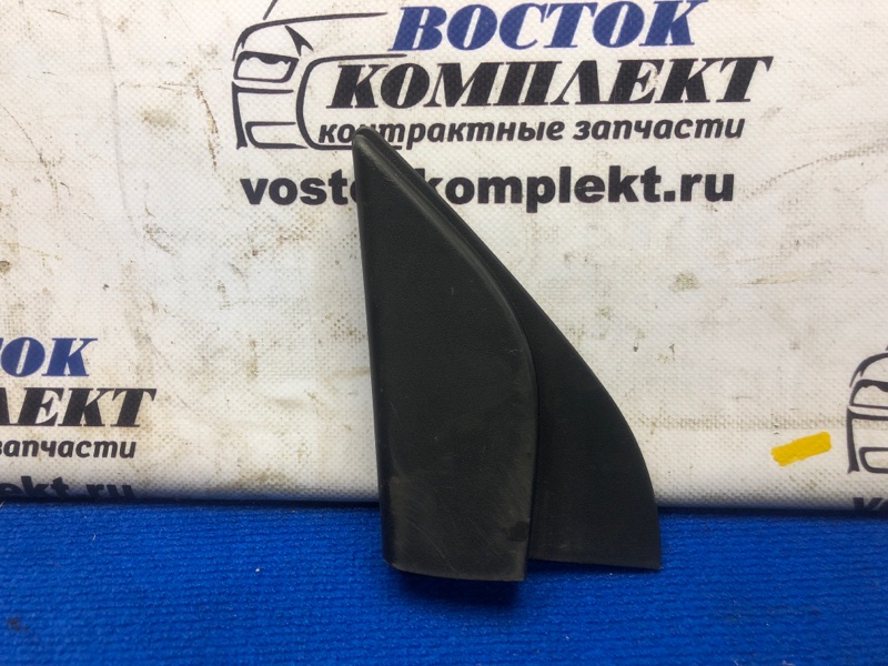 Уголок крыла Nissan March NK13 HR12DE лев