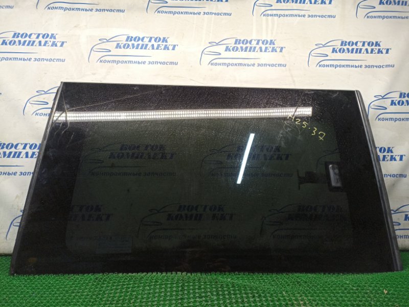 Стекло боковое Honda Mobilio Spike GK1 L15A зад лев