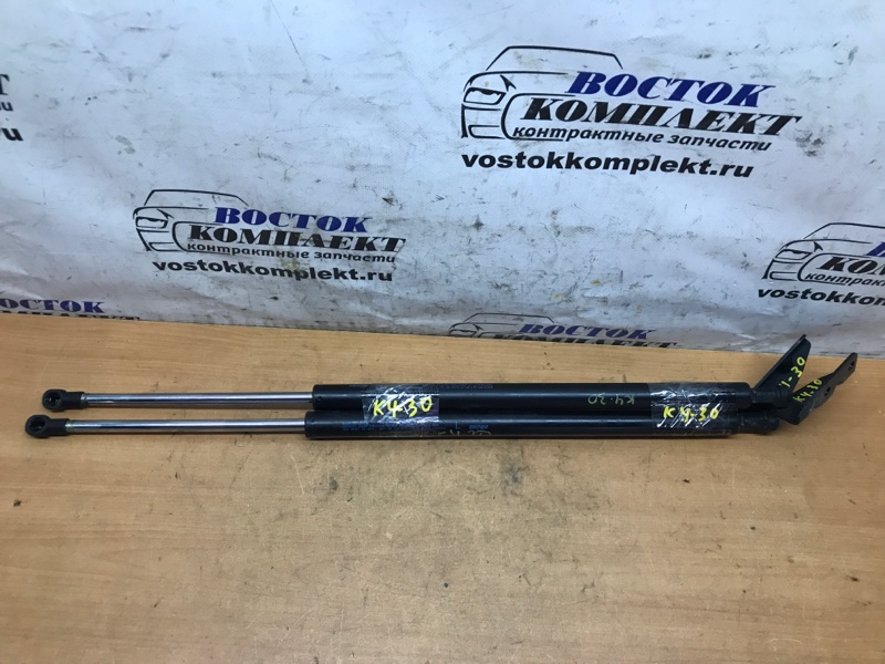 Амортизатор багажника Suzuki Solio MA15S K12B зад