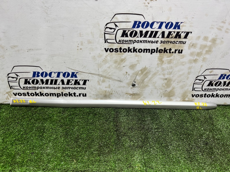 Молдинг на дверь Mazda Demio 2005 DY5W ZY-VE зад лев