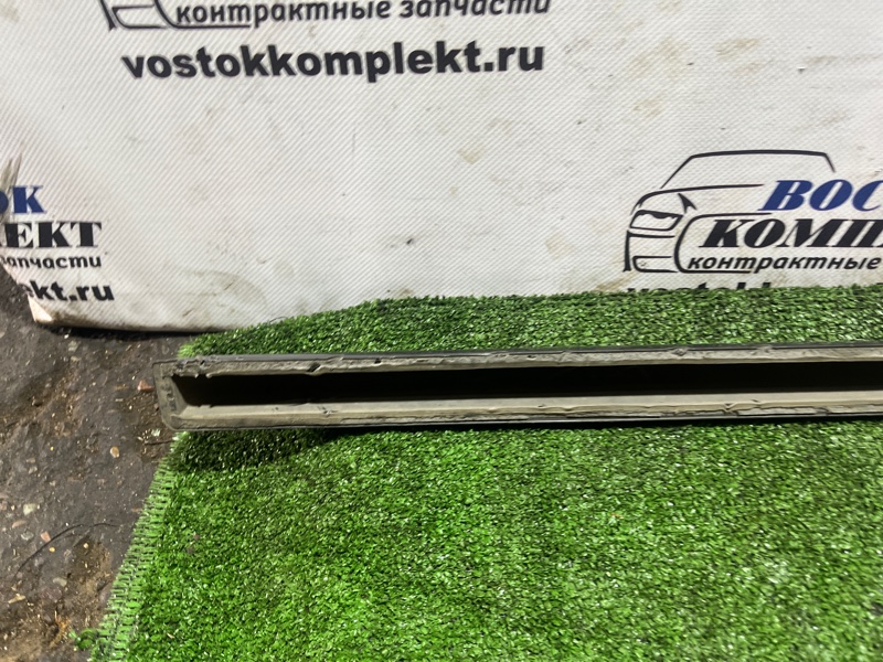 Молдинг на дверь передний левый PT Cruiser 2004 EDV